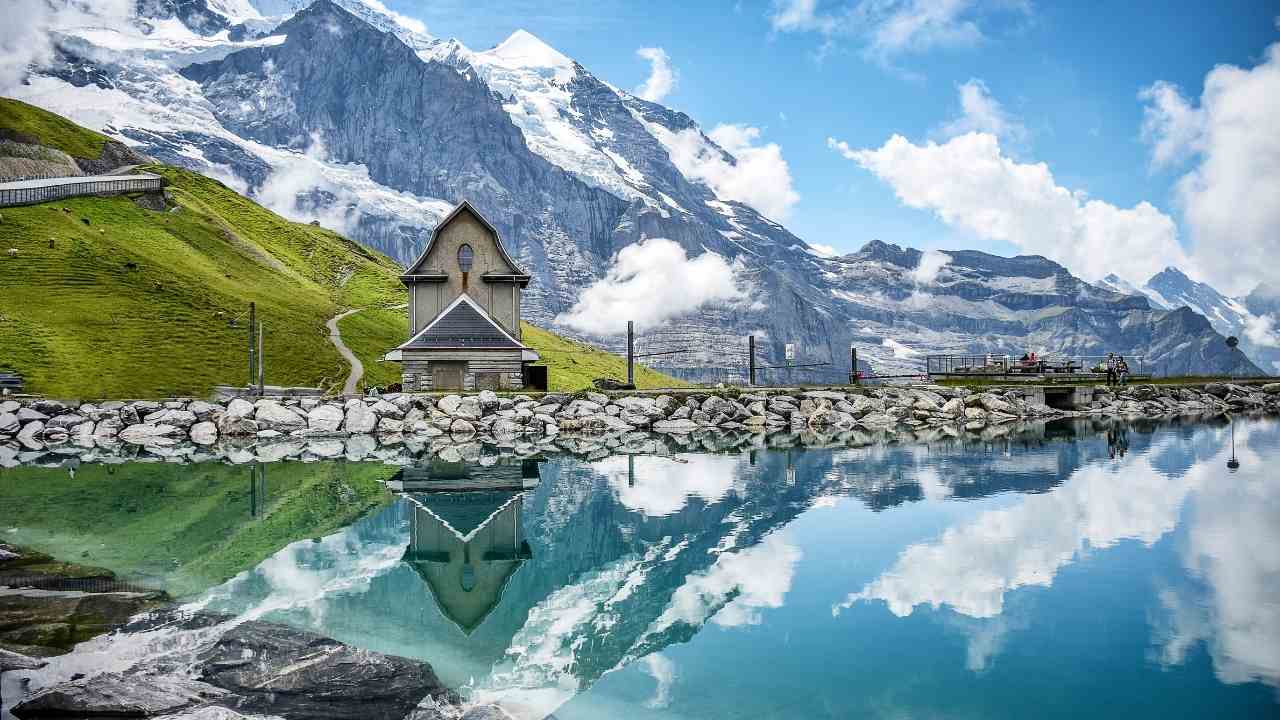 Hiking the Eiger Trail - Erika's Travelventures